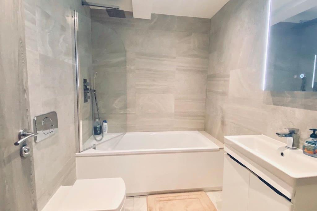 Brick Lane Living Quarters Apartment ลอนดอน ภายนอก รูปภาพ